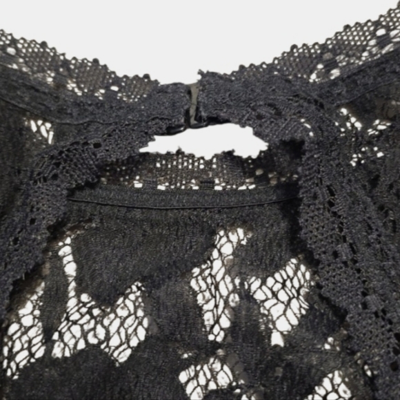 Victoria's Secret Bralette Medium Black Lace Halter Romantic Whimsigoth Lingerie - Picture 6 of 10